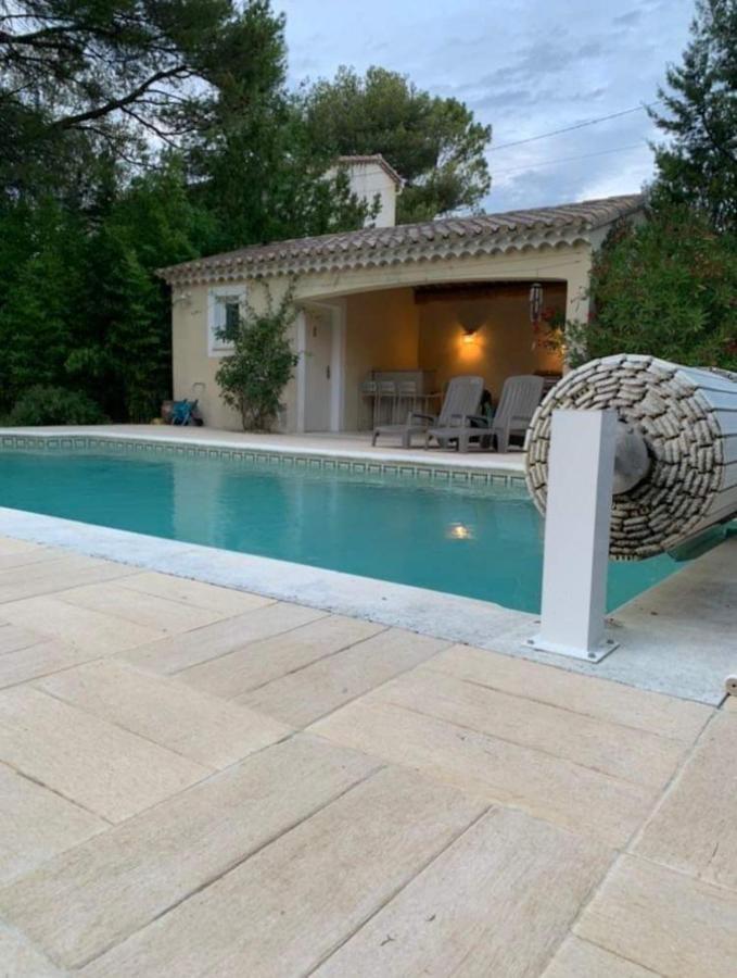… Et La Fourmi Villa Saumane-de-Vaucluse Luaran gambar