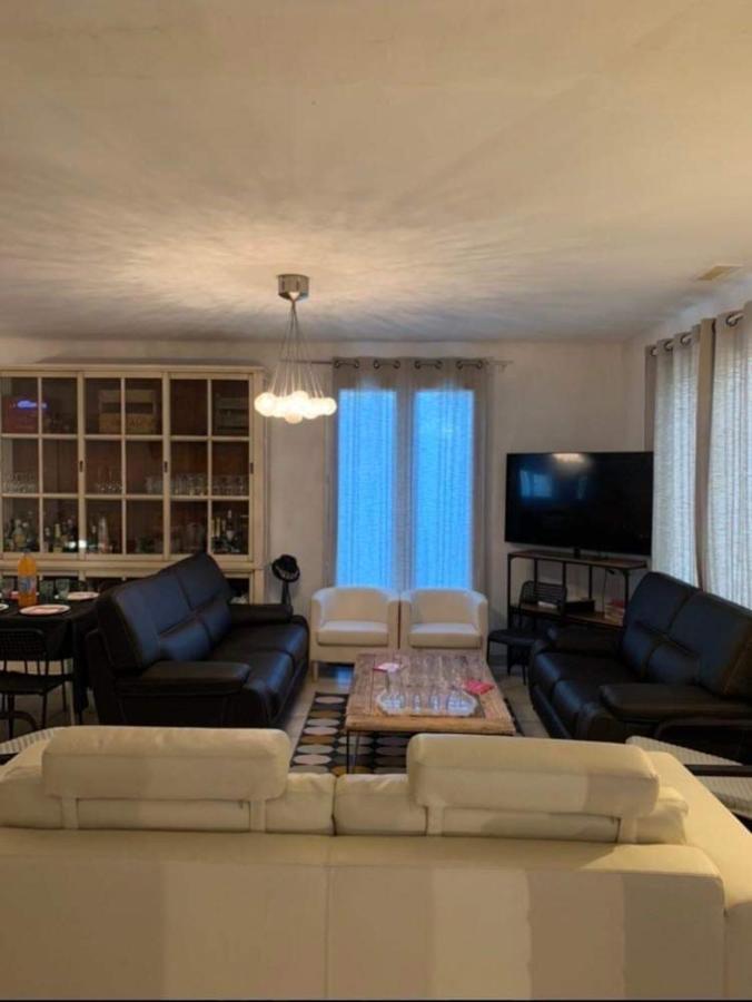 … Et La Fourmi Villa Saumane-de-Vaucluse Luaran gambar