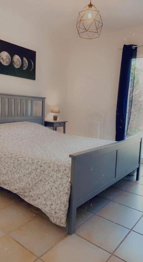 … Et La Fourmi Villa Saumane-de-Vaucluse Luaran gambar