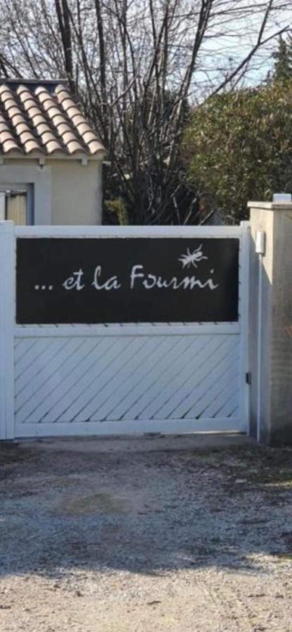 … Et La Fourmi Villa Saumane-de-Vaucluse Luaran gambar